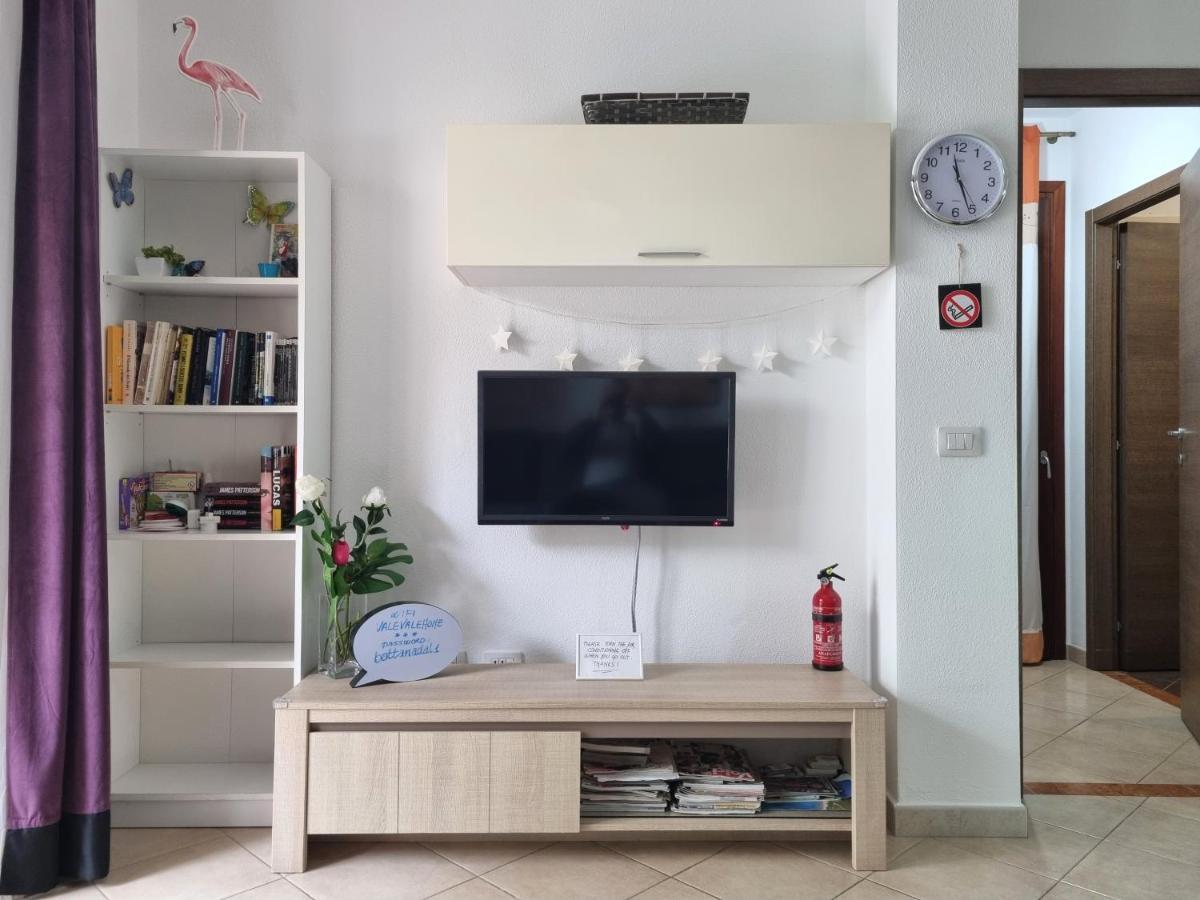 Valevalehome - Home Gallery With Fully Equipped Kitchen, Reserved Parking, Big Garden Olbia Kültér fotó